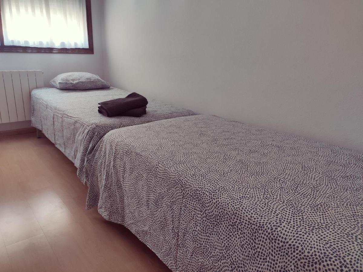 Apartamento Isabella Apartment Jaca Exterior photo